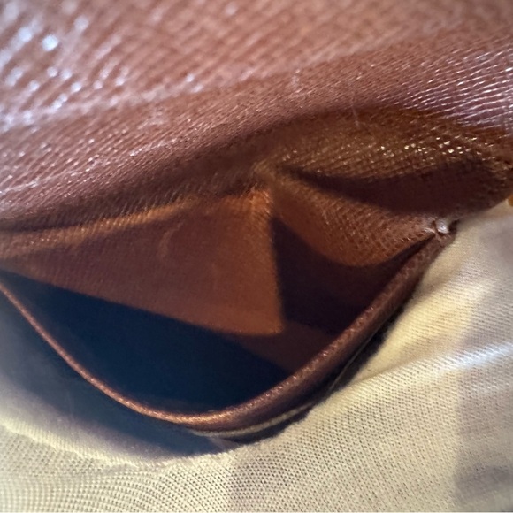 Louis Vuitton
Monogram Pattern Coated Canvas Elise - Picture 14 of 17